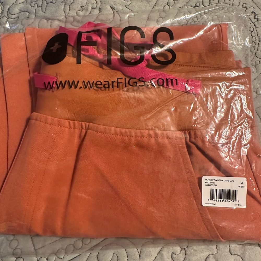 Figs Scrubs. New Figs Highwaisted Zamora w/yoga waistband Terracotta.🧡